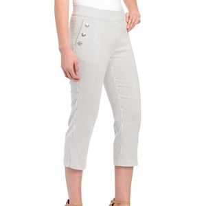 VERVE Seersucker Sailor Button Pocket Capri Pants